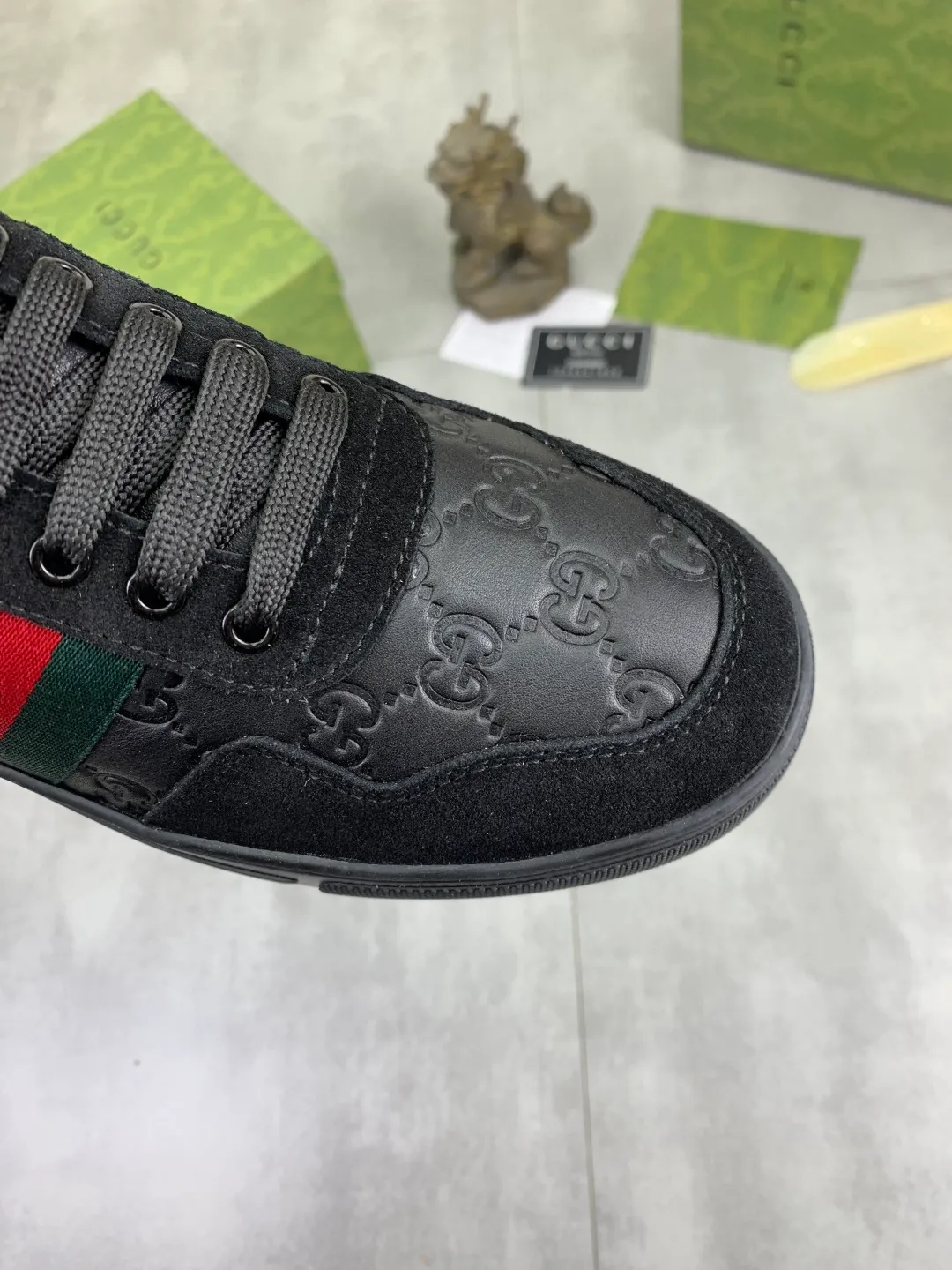 Men's men's shoes 💰P380💰【New model】🆘 The latest model from Gucci official website🎁Classic casual and fashionable men's shoes👟Best model💥The style is simple and elegant, exclusive for trendy men. Unique official website latest brand elements👑Gucci original decoration, fashionable and generous, the fabric is made of original soft calfskin➕Comfortable soft pigskin lining ✅The official website specifies wear-resistant rubber outsole_full of elasticity, classic model taken in real life🎬Color: 2️⃣colors available😍Number: 38-44
